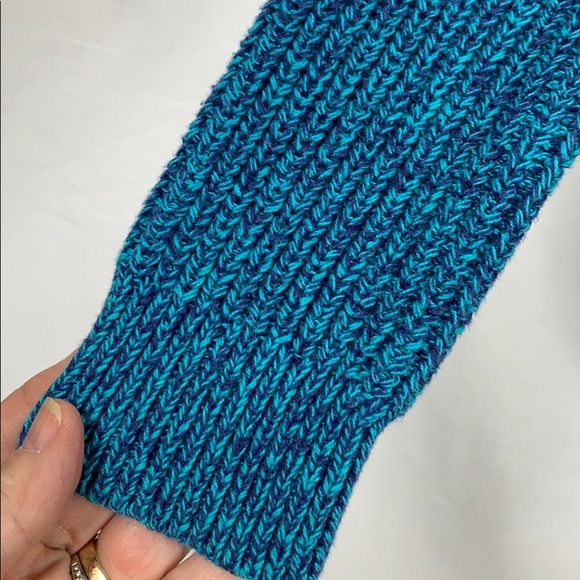 Liz Claiborne blue long sleeved sweater size PS - Picture 3 of 5